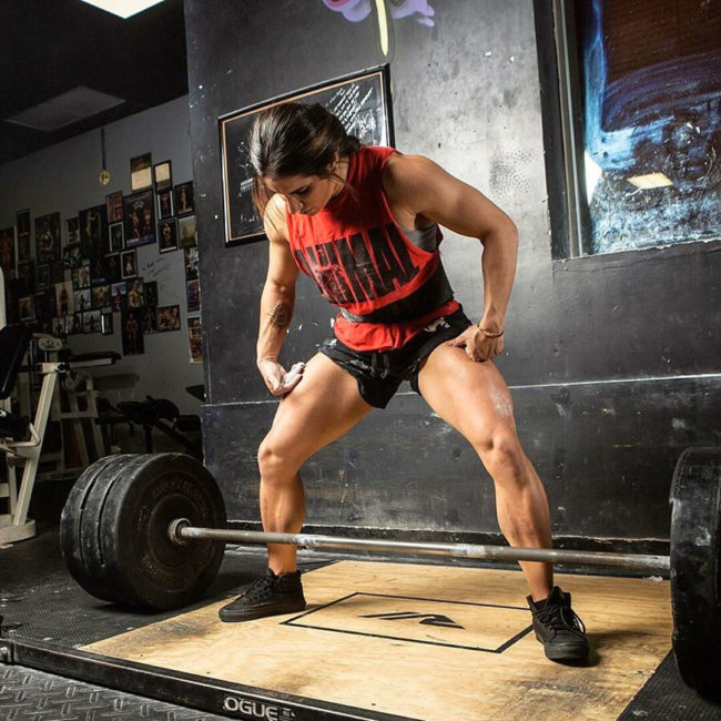 Stefanie Cohen Looks Trim Squatting Huge 462lb At 125lb Bodyweight 1